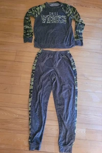Boys PJS Size 14 COOL VIBES 2-Piece Camo Fleece Set EUC - Picture 1 of 1
