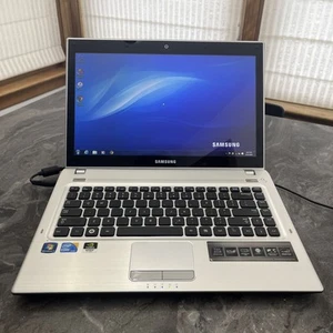 Samsung Q430 Core i5-460M @ 2.53 GHz 4GB RAM 500GB HDD WIN 7 HOME Laptop READ - Picture 1 of 8