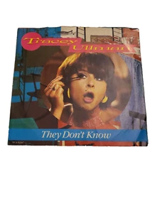 TRACEY ULLMAN – THEY DON'T KNOW 7" VINYL 45 RPM MCA-52347 DOO WOP 1983 VINTAGE - Picture 1 of 7