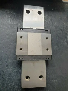 THK SRS15WM BLOCK ON A 150MM LINEAR RAIL (R4S5.6B1) - Picture 1 of 2