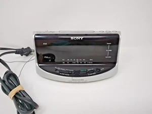 Sony Dream Machine ICF-C492 Digital Alarm Clock AM FM Radio Large Display Silver - Picture 1 of 4