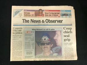 Il giornale The News and Observer Richard Petty annuncia il pensionamento 2 ottobre 1991 - Foto 1 di 5
