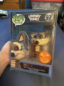 Funko POP! Digital #97 Looney Tunes Wile E. Coyote Grail LE 999 With PROTECTOR - Picture 1 of 7