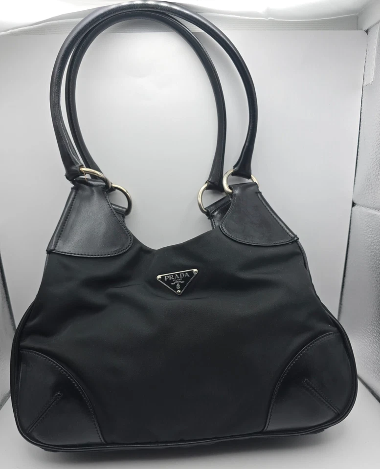 Bolso hobo Prada Tessuto de nailon con ribete de cuero de becerro Foto 1 de 4