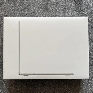 Apple MacBook Air 13 Inch M4 16GB RAM 256GB SSD 2025 - Silver MW0W3B/A - Picture 1 of 3