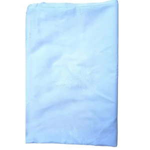 Ex-Hotel White Patterned Table Cloth - Picture 1 of 2