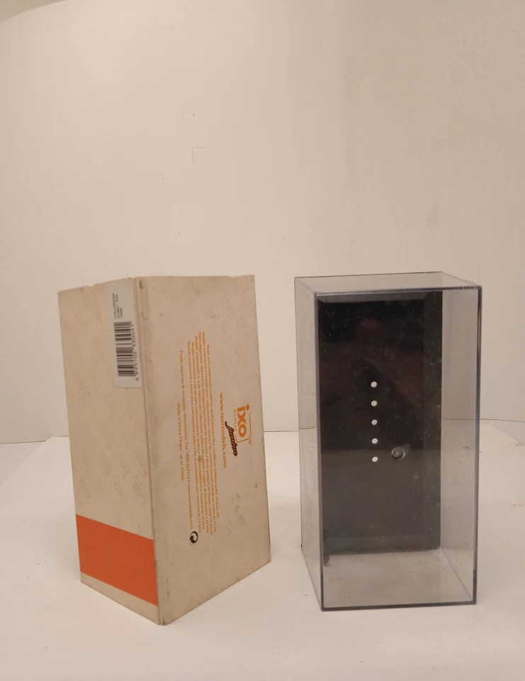 Empty Box 1:43 Scatola Vuota Originale a Scelta Vari Modelli Marca Ixo - Immagine 1 di 1