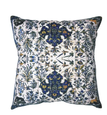 波斯精美天鹅绒花卉枕头 - 15 英寸 x 15 — 第 1/3 张图片