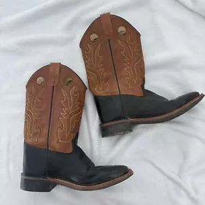 Cody James Western Cowboystiefel eckige Zehenpartie Leder Obermaterial zum Überziehen 6 D - Bild 1 von 6