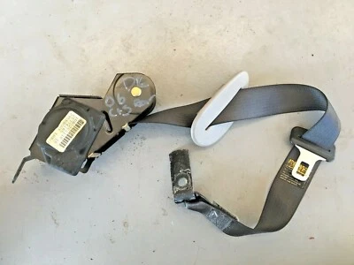 Оригинальный натяжитель ремня безопасности задний наружный левый для Cadillac STS 2006-2011 GM 25774165 - Изображение 1 из 4