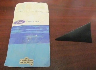 Ford Escort 1981-89 NOS izquierdo cuarto negro ventana apertura relleno moldura Foto 1 de 3