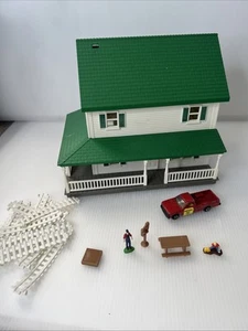 ERTL Granja Casa de Campo 4237 Verde Techo Casa Roto Clips Incompletos - Imagen 1 de 19