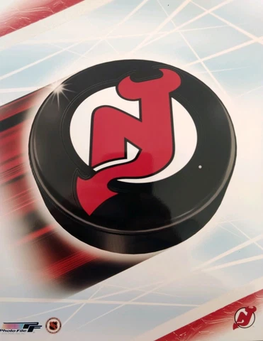 New Jersey Devils HOCKEY PUCK LOGO 8x10 PHOTO New Jersey Devils Cover