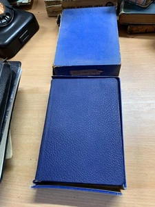 1940 HYMNS ANCIENT & MODERN FAUX BLUE LEATHER BOOK & ORIGINAL BOX (P5) - Imagen 1 de 17