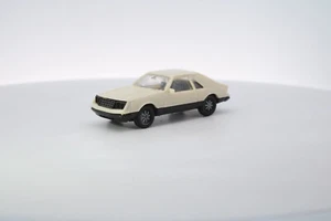 Herpa Ford Mustang Bastelschrott weiß 1:87 - Bild 1 von 2