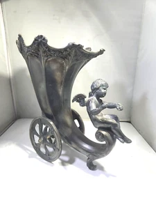 CHARMANTE VIKTORIANISCHE SILBERPLATTE FÜLLHORN WAGEN VASE MIT ENGEL - Bild 1 von 10