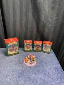 1999 Hallmark Winnie the Pooh  4 Merry Miniatures Tigger Eeyore Piglet Pooh   R4 - Picture 1 of 16