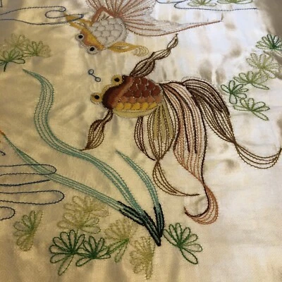 Funda Almohada Vintage Pez Koi Marfil Bordada Asiática Oriental Feng Shui Foto 1 de 4