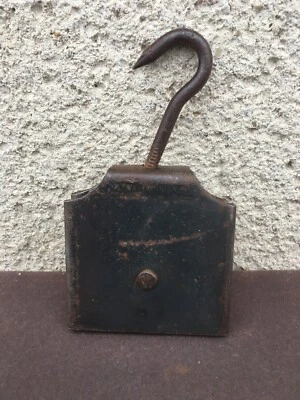 Ancienne poulie sans gorge / Fonte et métal / Levage / Quincaillerie - Photo 1/4