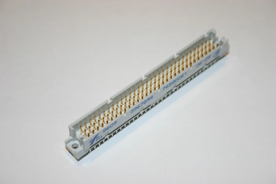 96 Way DIN 41612 Backplane Connector Straight Solder PCB Mounting 3 Row FCI - Image 1 of 4