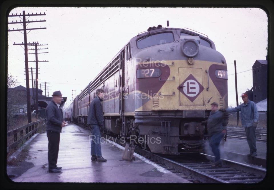 Original Slide EL #827 EMD E8A Lake Cities Erie Lackawanna Marion OH 1968 Depot - Image 1 of 3