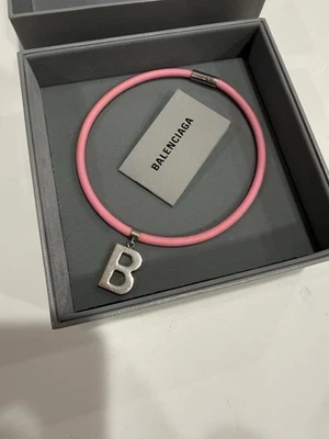 Gargantilla rosa Balenciaga Foto 1 de 4