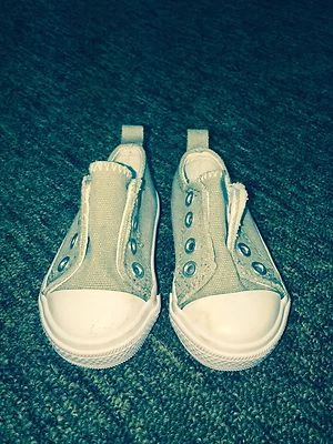 TOYS "R" US Koala kids khaki color slip on canvas shoes size 2 pre-owned - Image 1 of 4