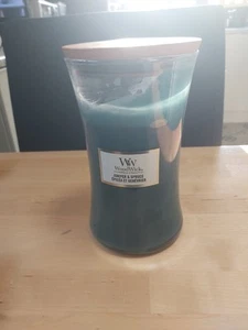 WoodWick JUNIPER & SPRUCE CRACKLE CANDLE . USED ONCE - Picture 1 of 5