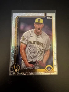 2025 Topps Topps Foil Pattern #28 Trevor Megill - Imagen 1 de 2