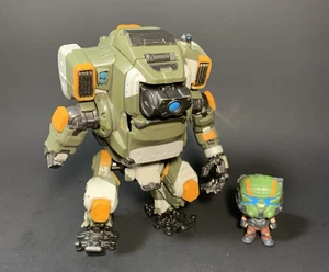 Funko Pop! BT-7274 Titanfall 2 #132 6" Vinyl Figur lose 2016 mit Wagenheber *beschädigt* - Bild 1 von 16