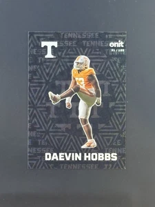 Daevin Hobbs Silhouette /199 Tennessee Volunteers 2025 Onit Calcio - Foto 1 di 2