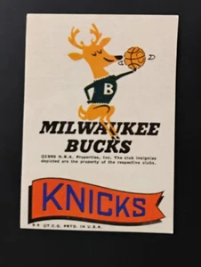 Pegatina de baloncesto Topps 1972-73 Milwaukee Bucks/New York Knicks casi como nueva - Imagen 1 de 2