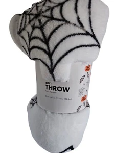 Halloween Plush Throw Blanket Cozy Pumpkins, Bats, Spiders Warm Soft - 50 X 60 - Picture 1 of 4
