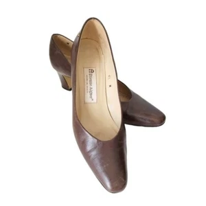 Etienne Aigner Vintage Brown Leather Pumps Size 8.5 - Picture 1 of 7