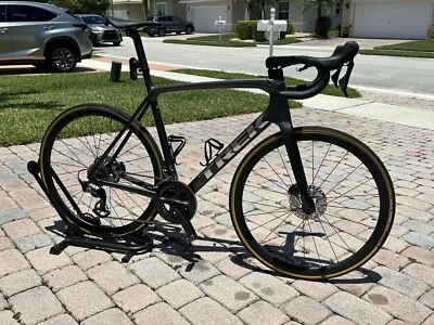 Trek Emonda SL6 (модернизированный) Карбоновый Дорожный Велосипед FIber, Карбоновые Колеса, 58 см, Большой - Изображение 1 из 4