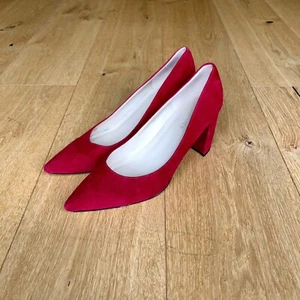Marc Fisher Red Suede Pumps With Pointed Toe, Size 9.5 AUS/41 EU/7.5 UK - Picture 1 of 6