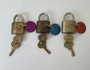 Vintage WB Brass Padlocks Set of 3 w/ Original Keys & Color Tags – USA Made - Picture 1 of 8