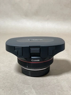 Lente doble ojo de pez Canon RF 5,2 mm f/2,8 L Foto 1 de 4