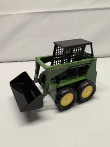 ERTL John Deere Skid Steer Loader Bobcat 569 1/16 Scale Model Metal W/ Plastic  - Picture 1 of 7