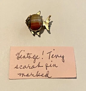 Vintage Signed WRE 1/20 12K Gold Scarab Tiny Fish Pin, Tie Tack Lapel 1/2" RARE - Picture 1 of 5