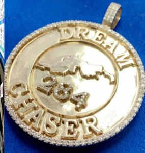 0.52 ct Round Cubic Zirconia Men's Customized Round Name Pendant 925 Silver - Foto 1 di 6