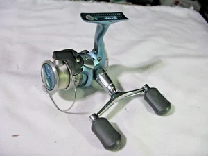 Carrete giratorio Shimano Spirex 1000FG, L/R, 140yds/4lb, Ft Drag, 5bb's - NUEVO - Imagen 1 de 9