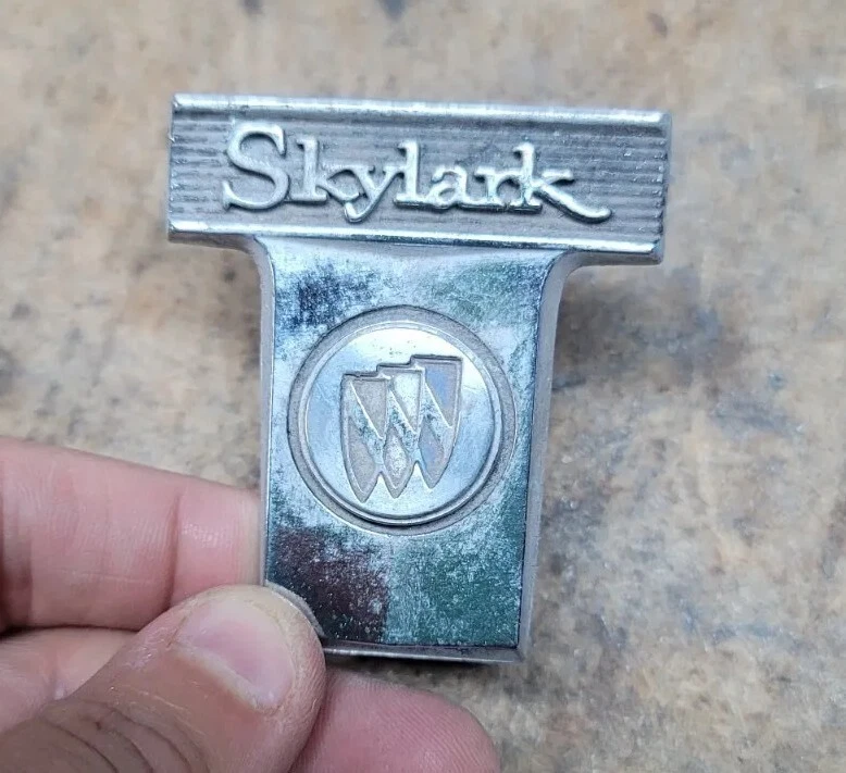 Buick Skylark 1968 1969 original GM techo vela panel emblema 7759501 Foto 1 de 4