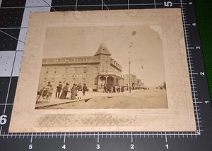 1900's MAPLE LEAF HOTEL Moose Jaw Saskatchewan CANADA Street View Vintage PHOTO - Picture 1 of 4