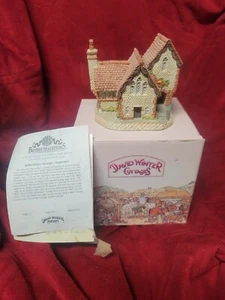 British Traditions STAFFORD SHIRE VICARAGE David Winters Box Hand Painted Cottag - Picture 1 of 7