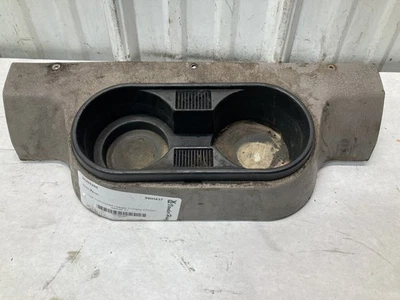 Painel de painel International 8100 CUP HOLDER - Usado | P/N 2028523 - Imagem 1 de 4