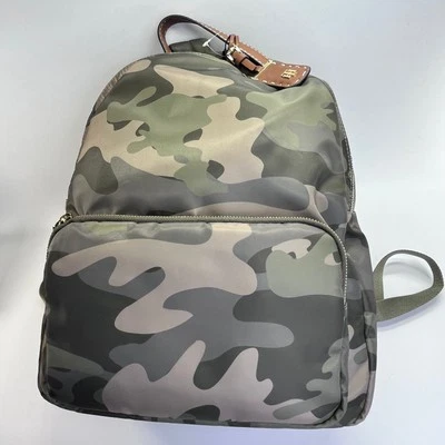 Mochila Tommy Hilfiger Julia cúpula camuflada náilon zíper médio mochila tote - Imagem 1 de 4