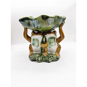 Majolica 2 Frogs lily pad Bowl Cache Vtg Decorative Centerpiece Green Gold - Picture 1 of 4