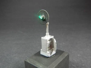 HO Scale Dwarf Cabinet Mount Searchlight Signal Kit - LED Light Capable (2196) - Picture 1 of 7