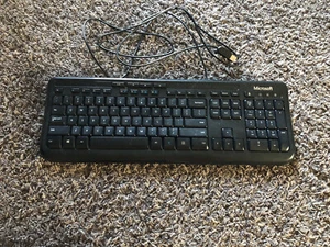 Microsoft Wired Keyboard 600 Model 1576 For Gaming Experience - Picture 1 of 6